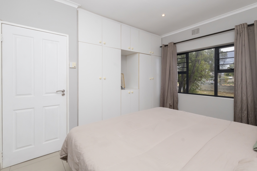 3 Bedroom Property for Sale in Sanddrift Western Cape